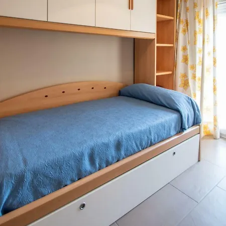 Apartment Paseo Maritimo 27 *