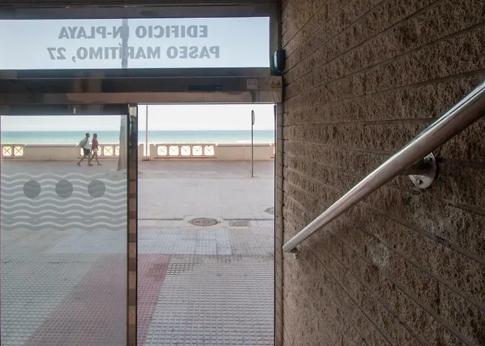 Paseo Maritimo 27 * Кадис