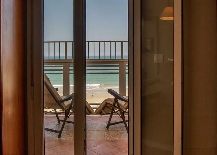 Paseo Maritimo 27 * كاديز